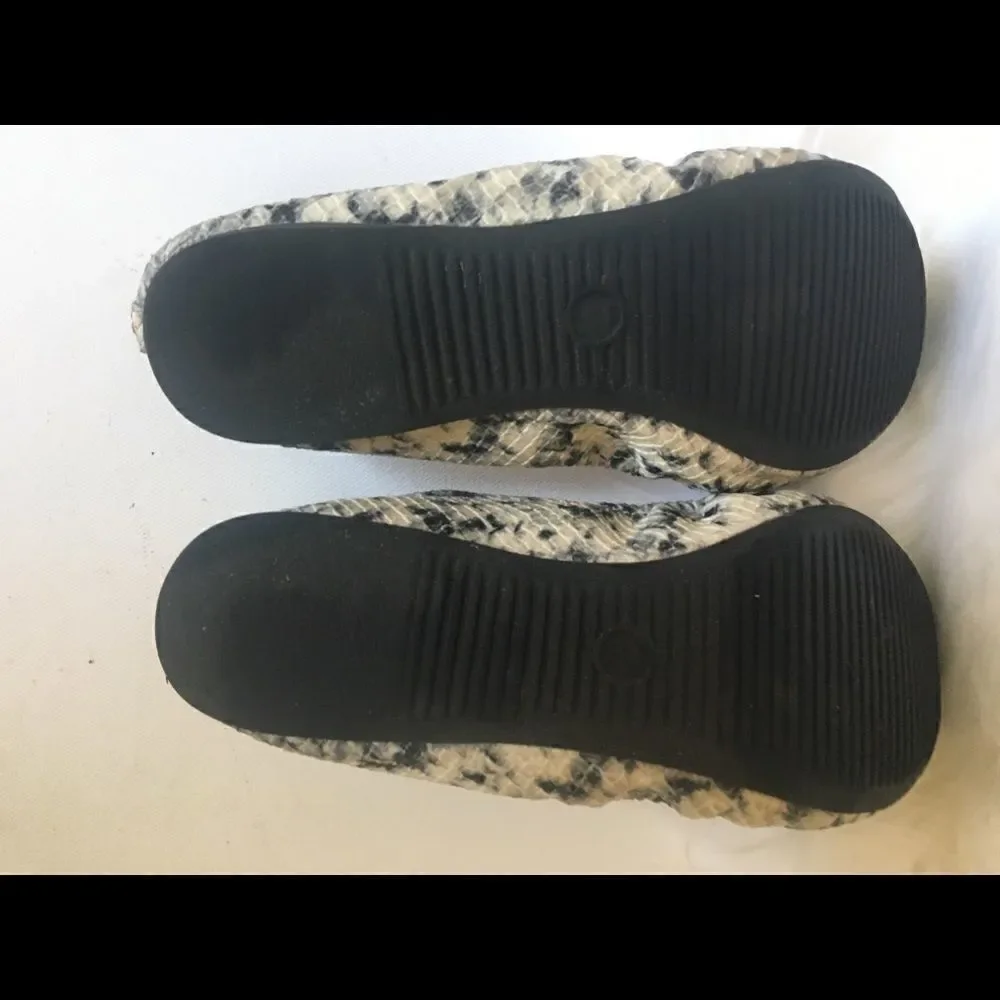 Mossimo supply Co flats ballet shoes size 7